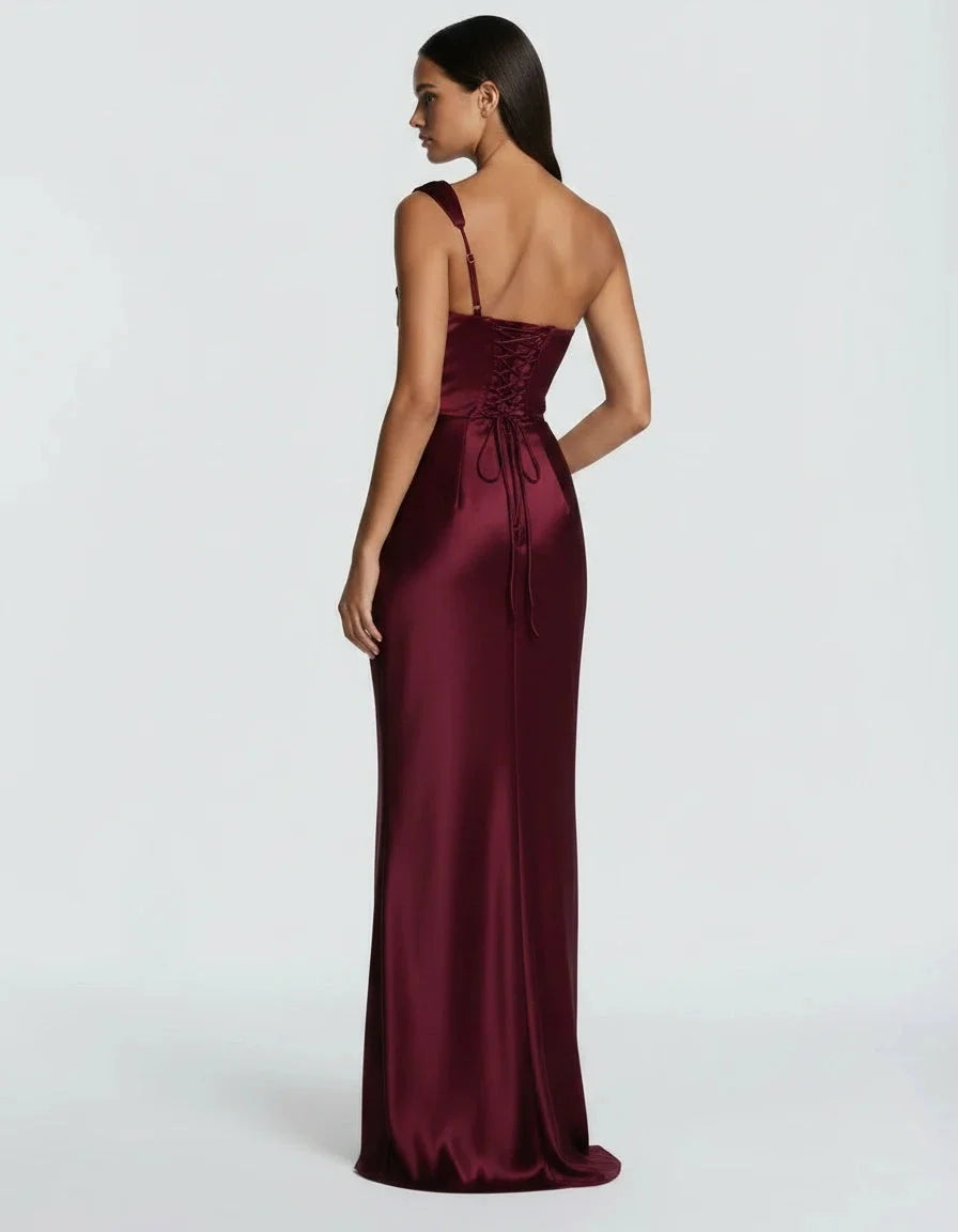 Amarante · La Robe En Satin Drapée À Une Épaule — photo 4